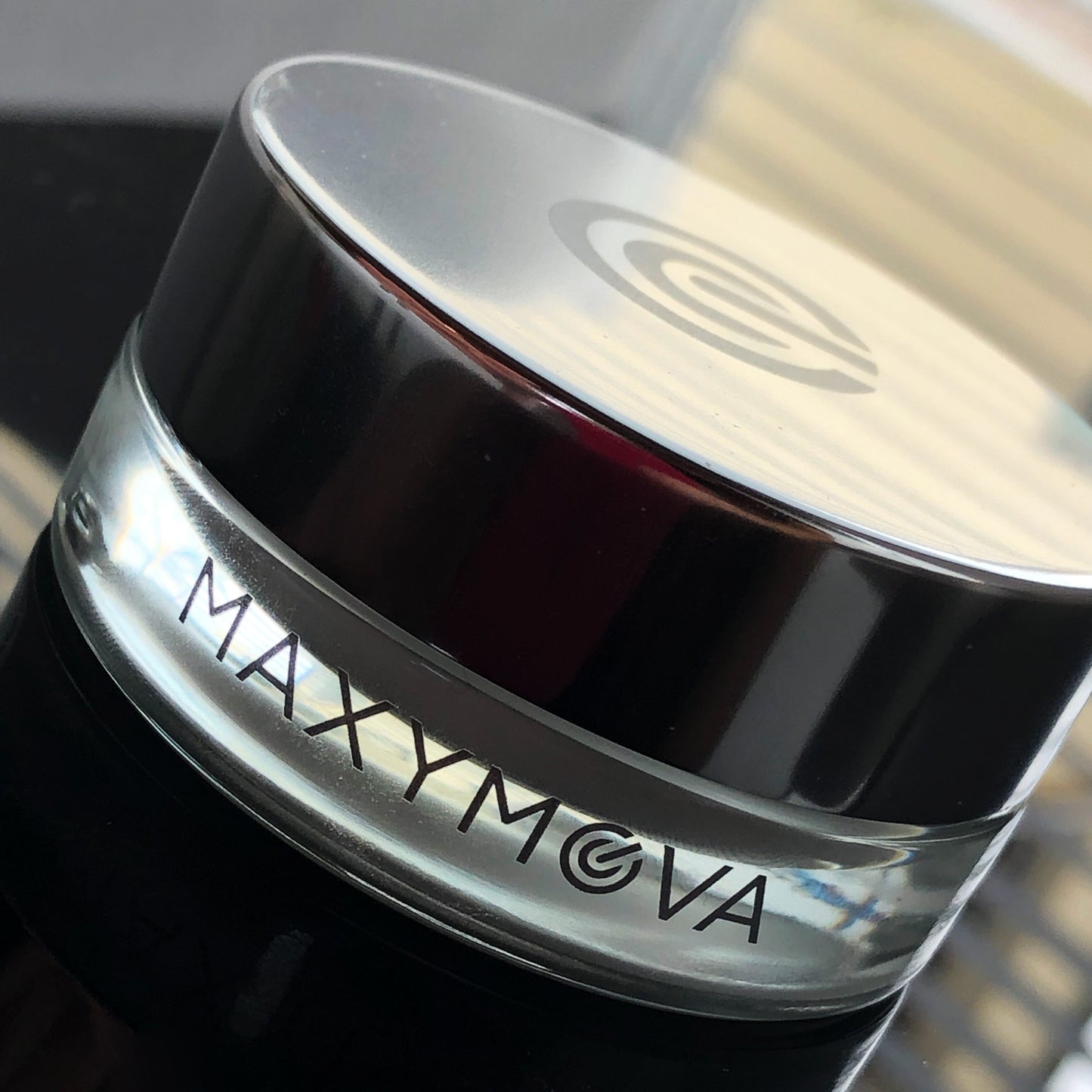 White Paste for Eyebrows and Lip Contour MAXYMOVA